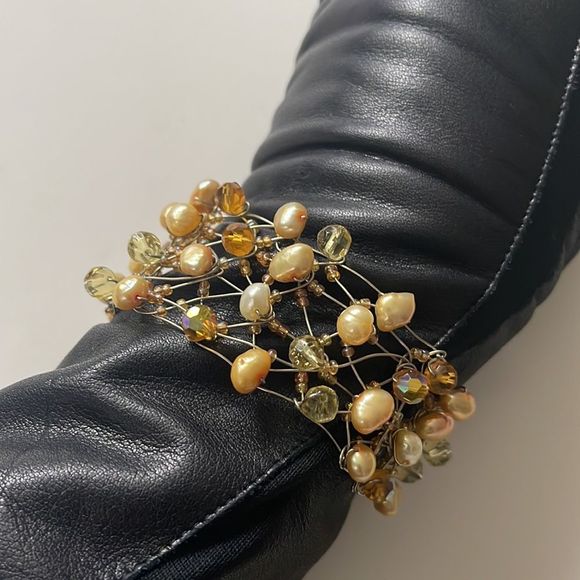 Rhinestone Pearl Bracelet - Picture 5 of 17